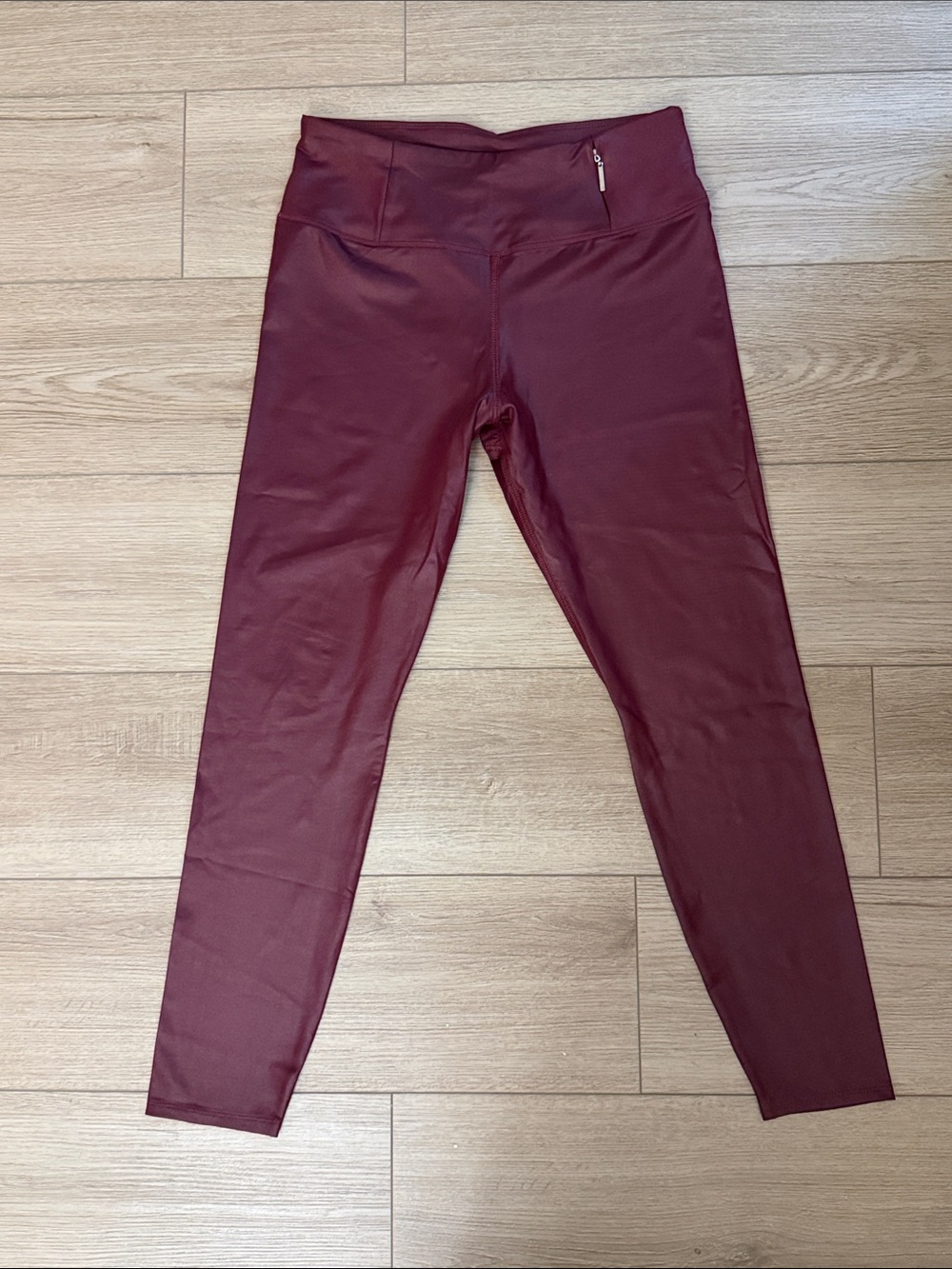 NWOT Tahari Sport Women’s Maroon Merlot Shiny Workout Leggings Size Medium